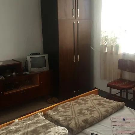 Indzhovi *